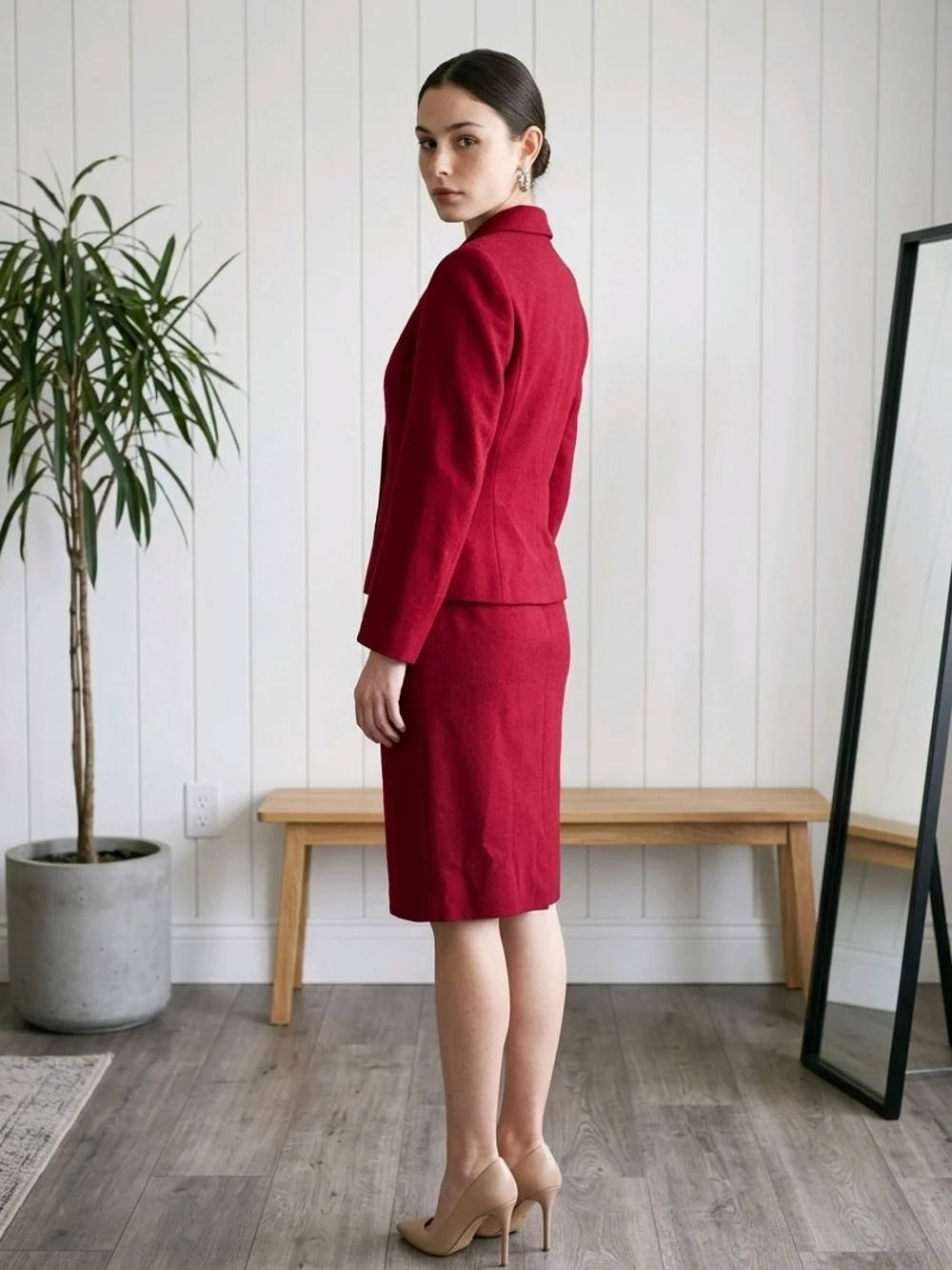 Classic Merlot Red Pencil Skirt – Sleek Office Staple - Picture 2 of 7